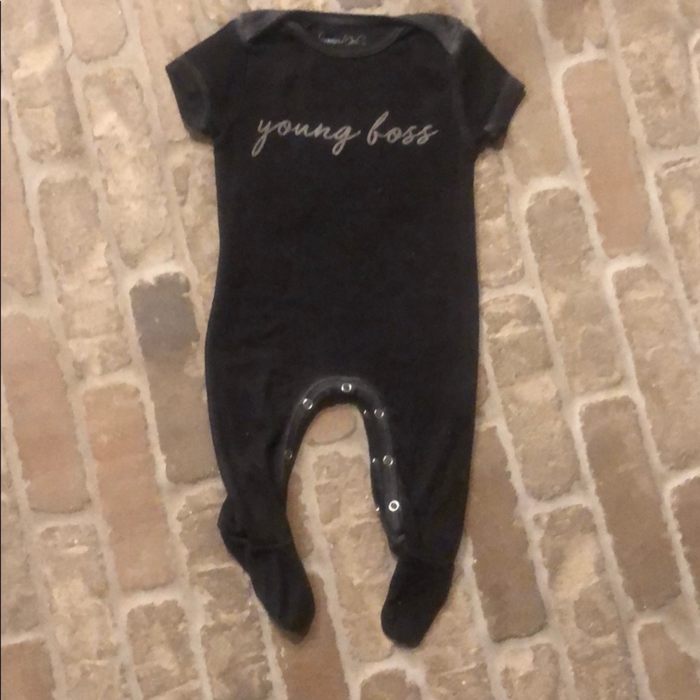 SOLD Distress young boss outfit